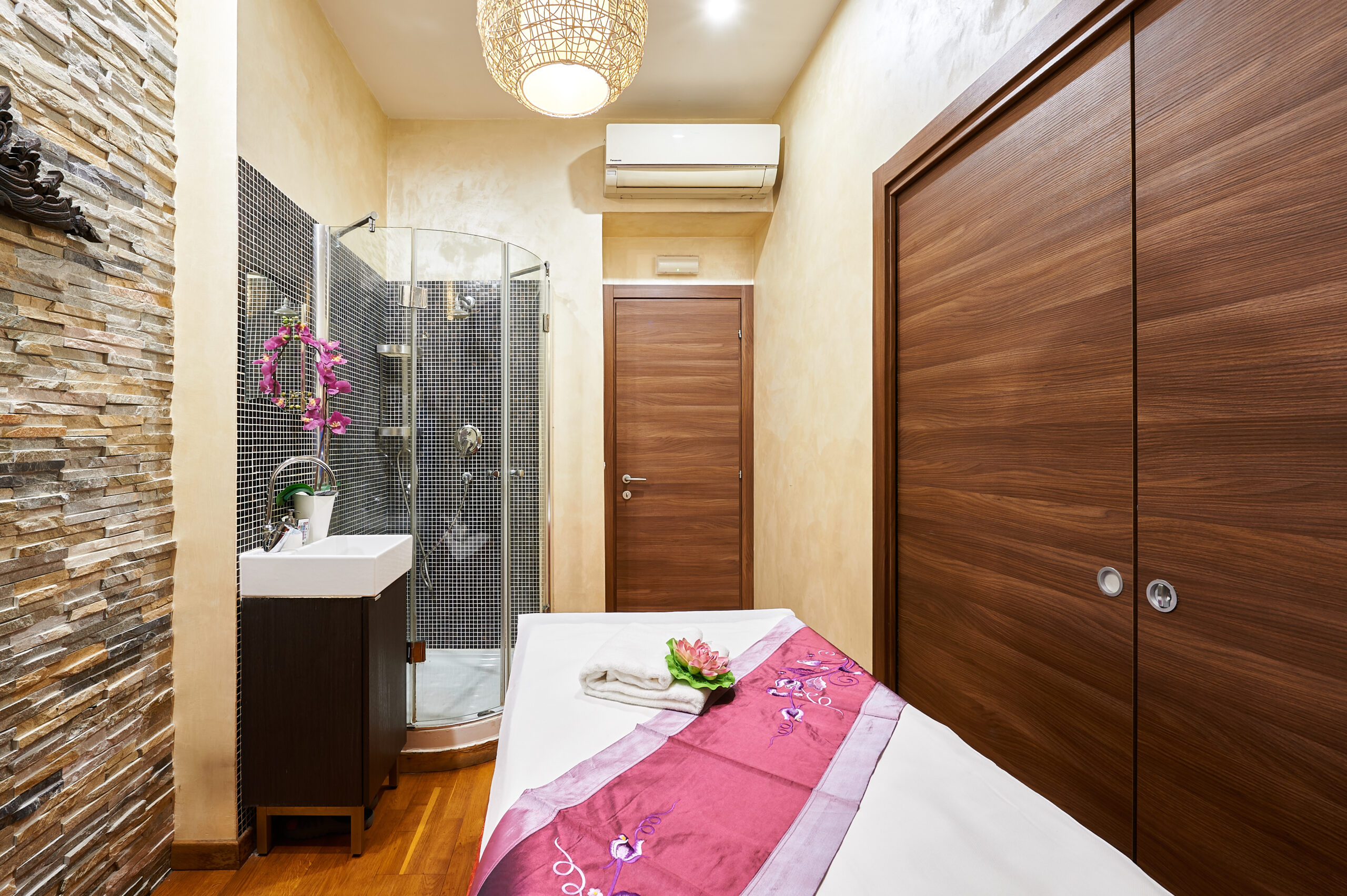 Tonpho Thai Massage Room 5